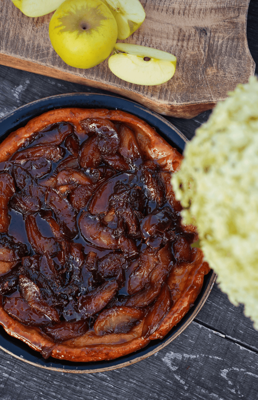 RUSTIC FRENCH APPLE TARTE TATIN